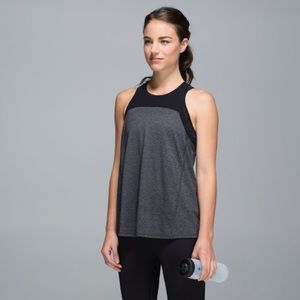 ▪️Lululemon clip in tank, size 4 Heathered black